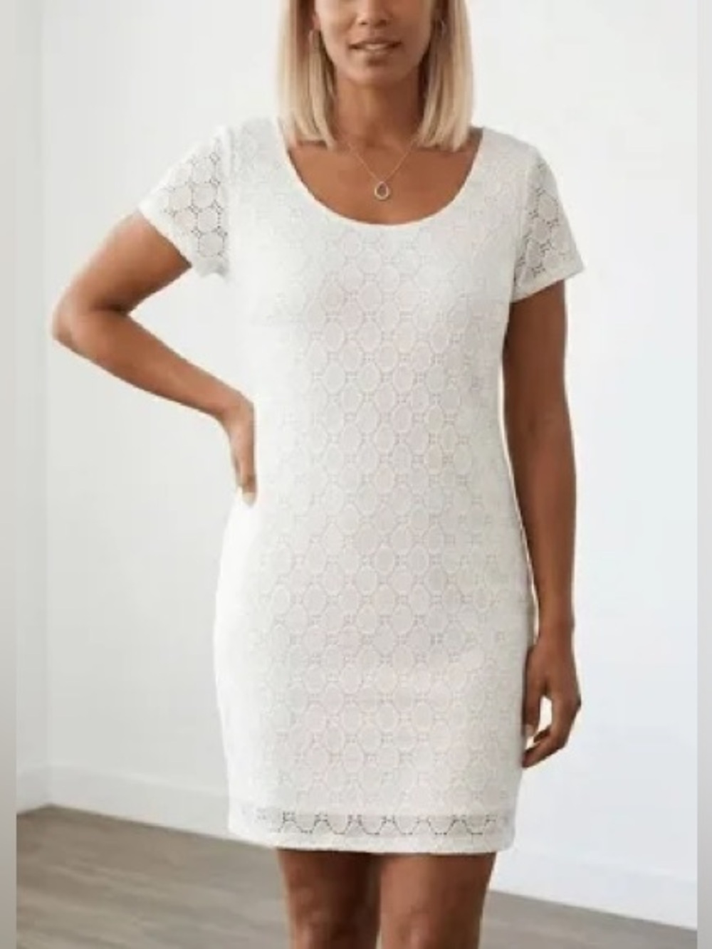 Isaac Mizrahi Short Sleeve White Eyelet Lace Sheath Dress